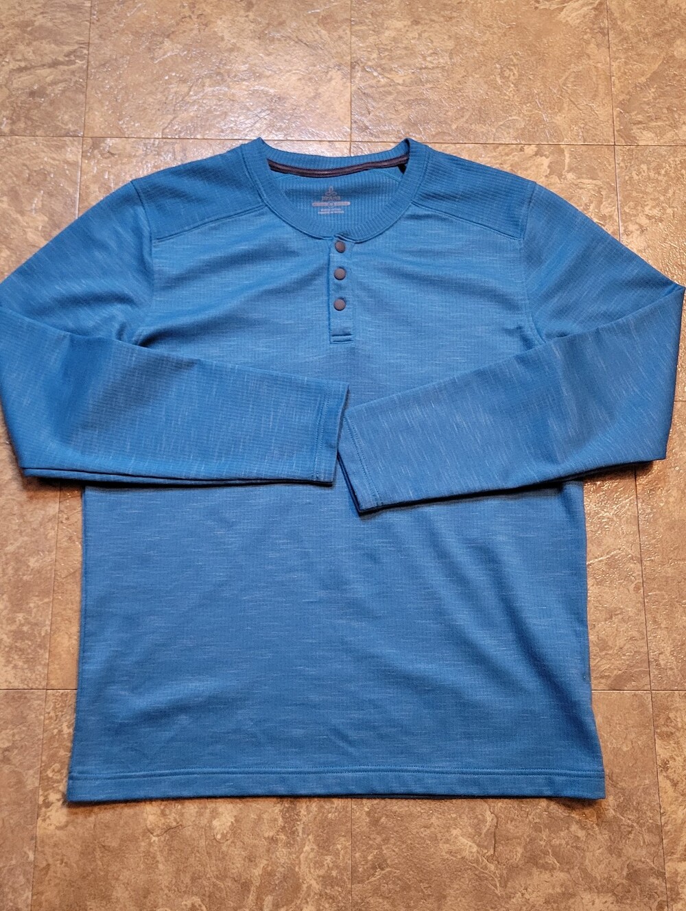 prAna Bismark Long Sleeve Shirt Mens Medium Blue Henley Pullover Hiking Outdoor